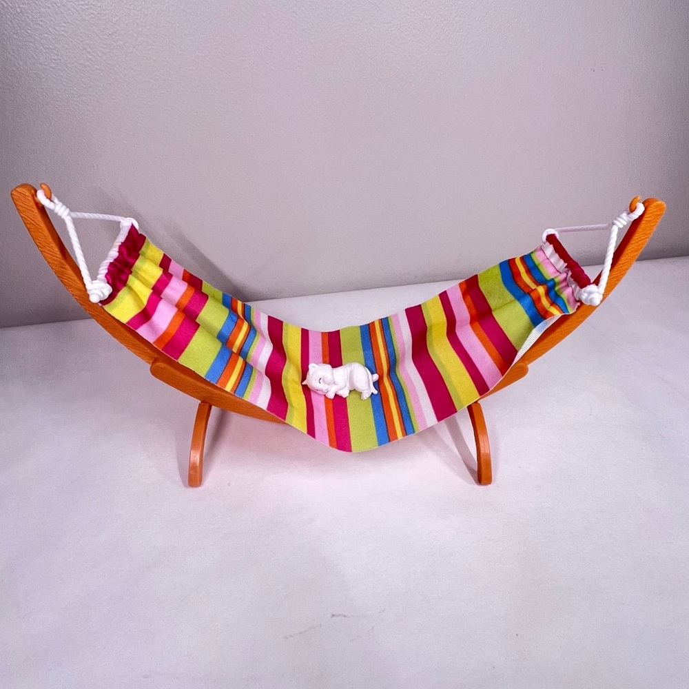 Barbie Hammock with sleeping kitty - Barbie accessories - hammock